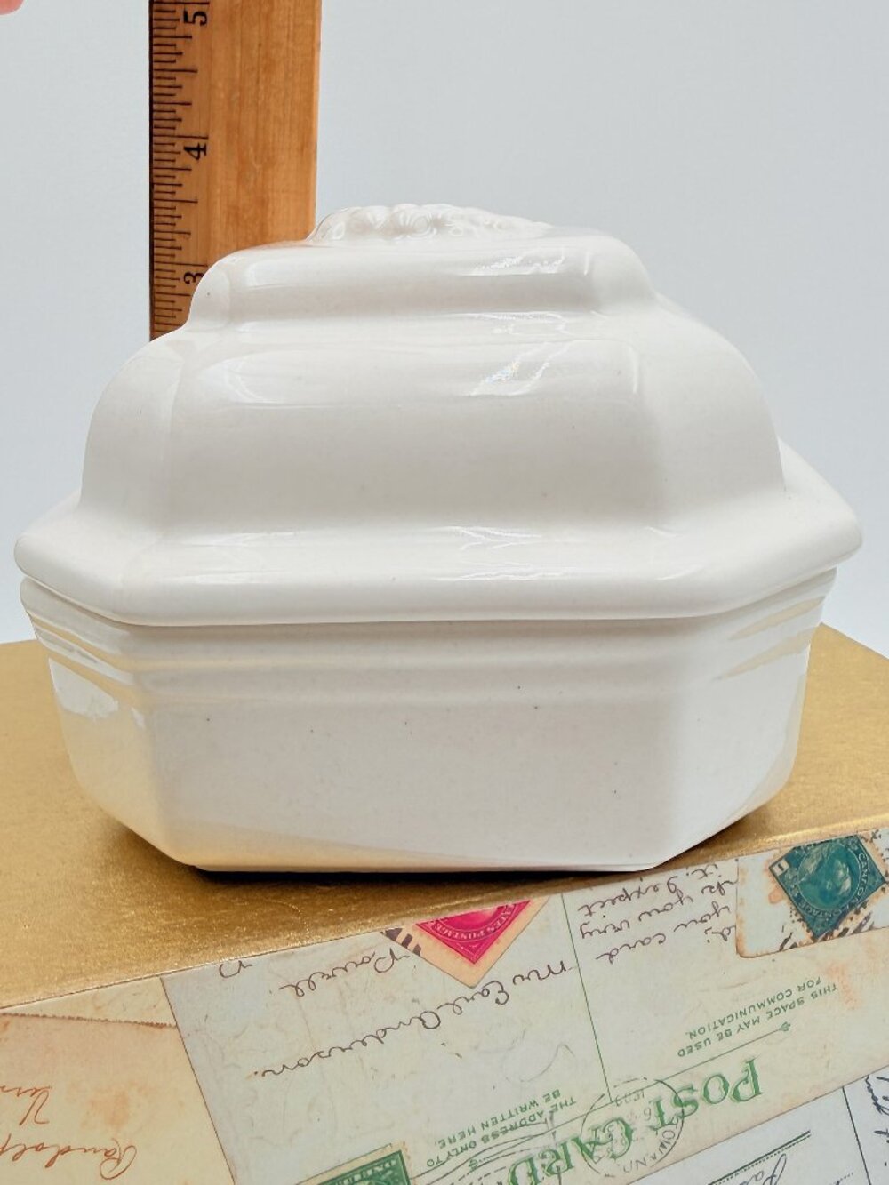 Vtg Pair Powder Jars 1930s Yardley Gardenia w Puff Wood Lid & 1980 Avon Unicorn - Picture 14 of 16